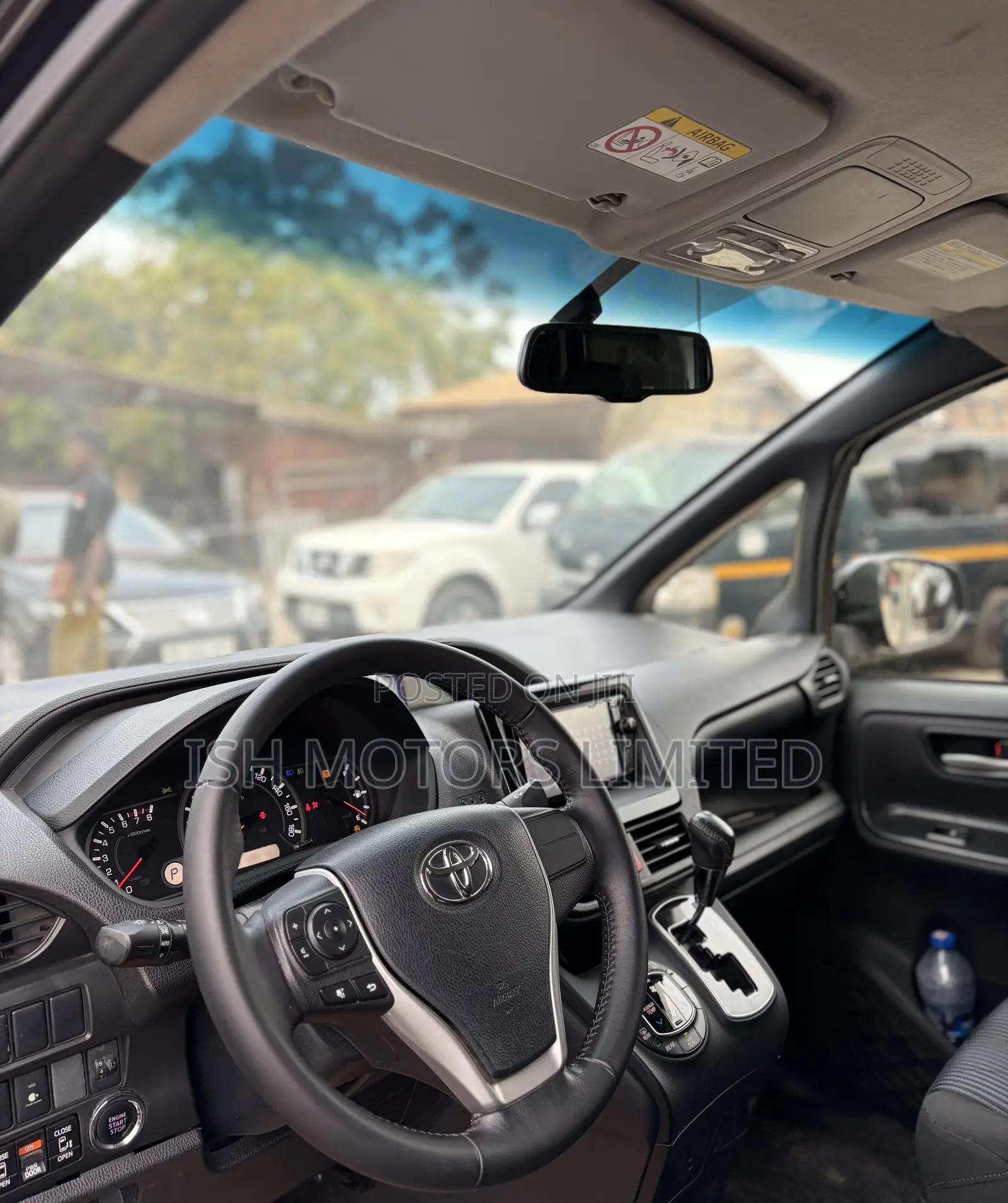 Toyota Voxy 2015 Black