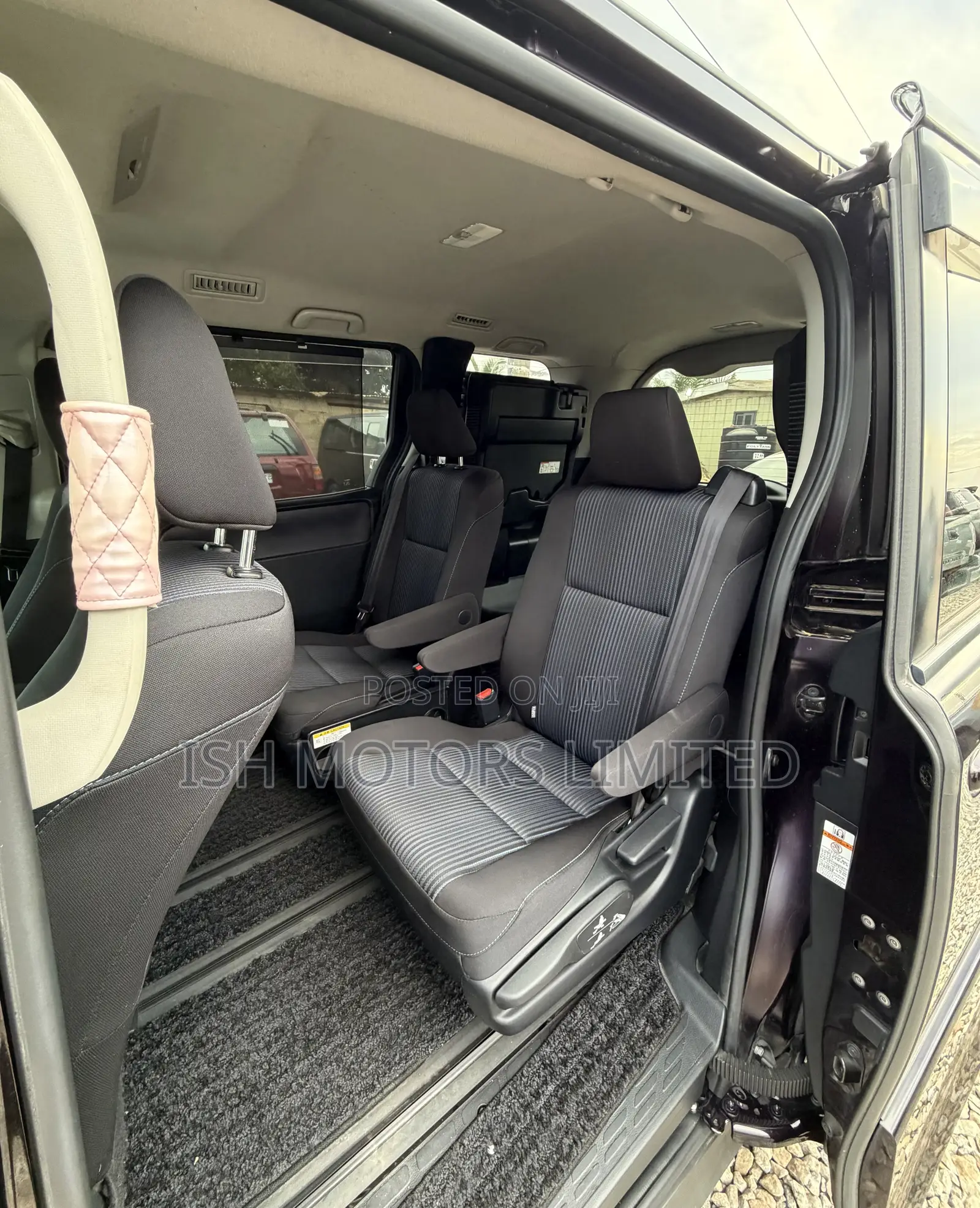 Toyota Voxy 2015 Black