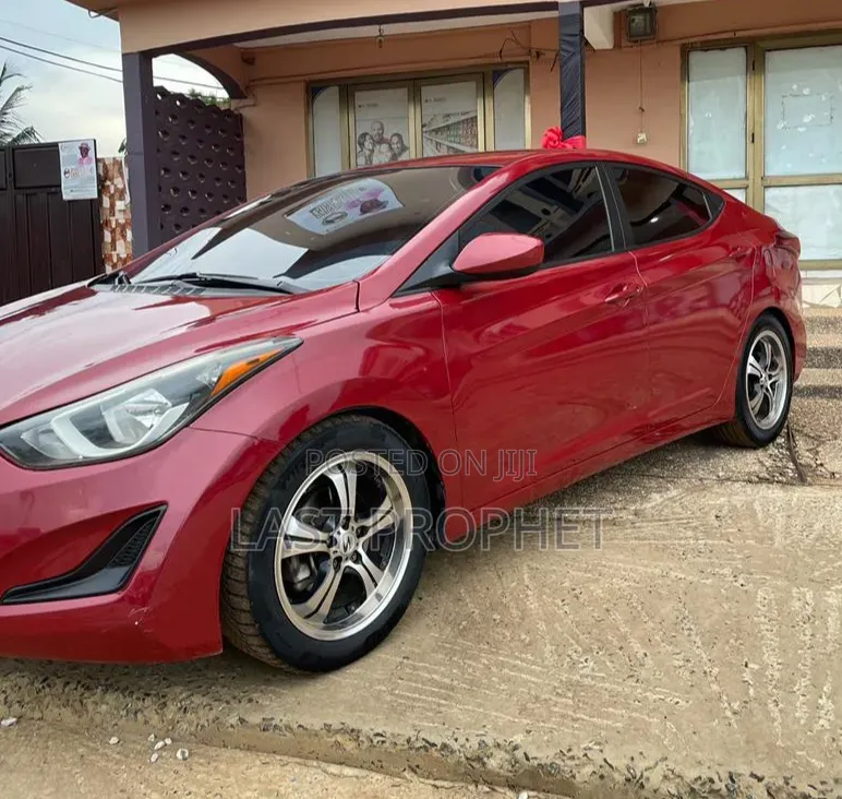 Hyundai Elantra Limited Sedan FWD (1.8L 4cyl 6A) 2016 Red