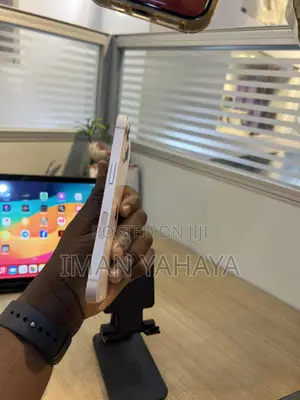 Apple iPhone 15 128 GB Pink