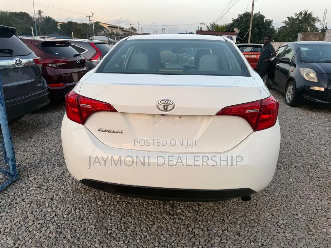 Toyota Corolla 2017 White