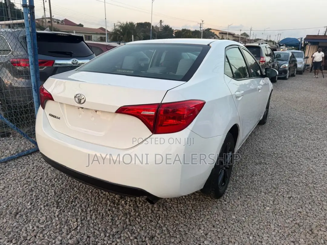 Toyota Corolla 2017 White