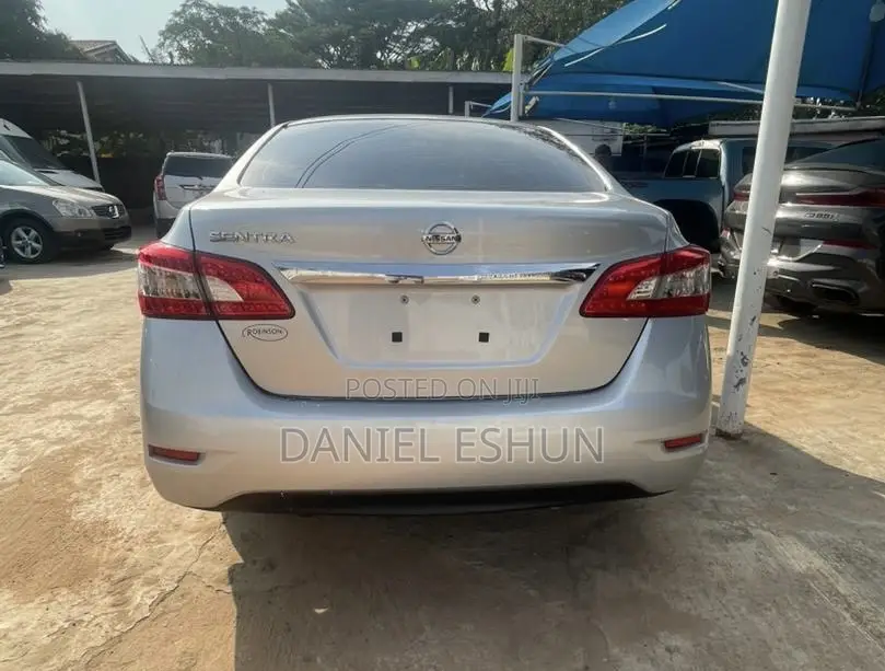 Nissan Sentra 2015 Silver
