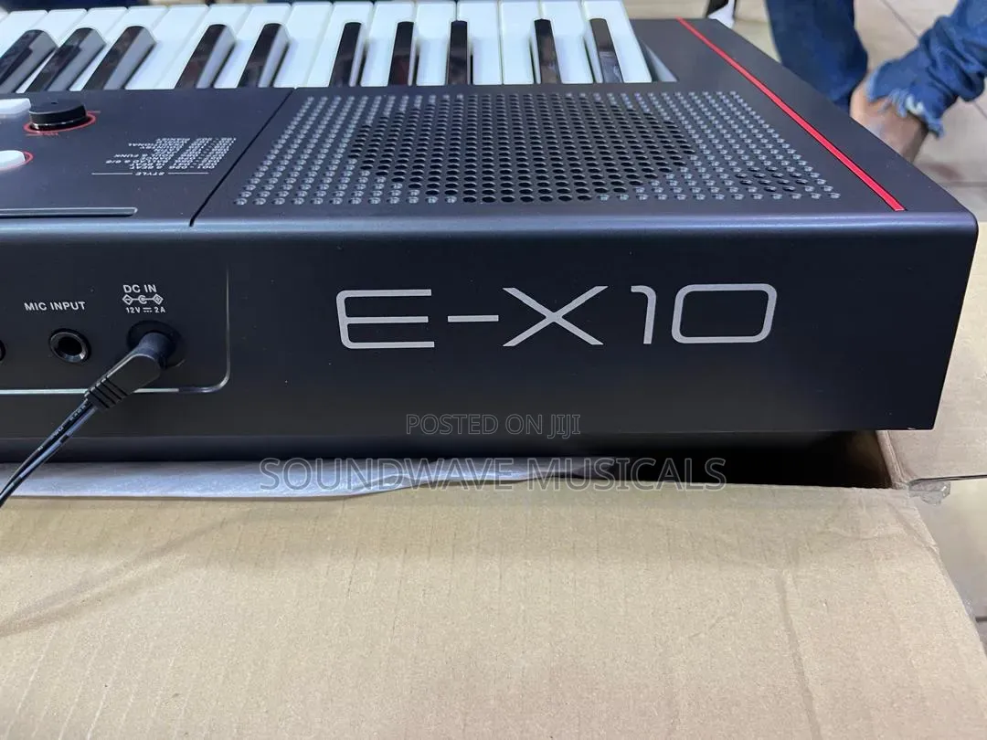 Roland E-X10 Arranger Keyboard