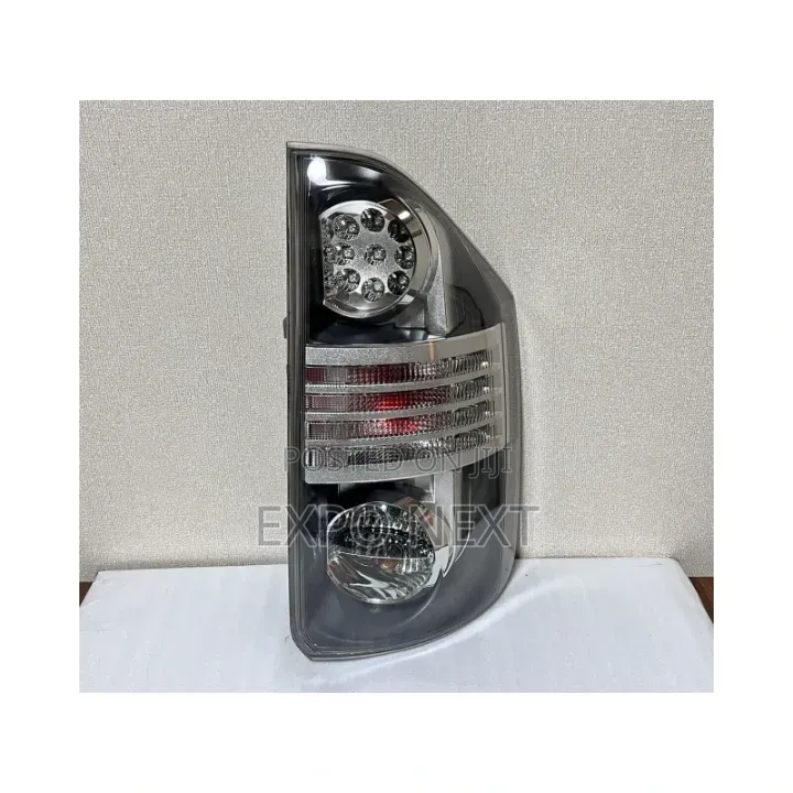 Toyota Noah Voxy ZRR 70-75 Genuine Right Tail Light Lamp 28-199 Oem