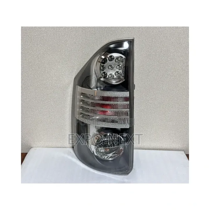 Toyota Noah Voxy ZRR 70-75 Genuine Right Tail Light Lamp 28-199 Oem
