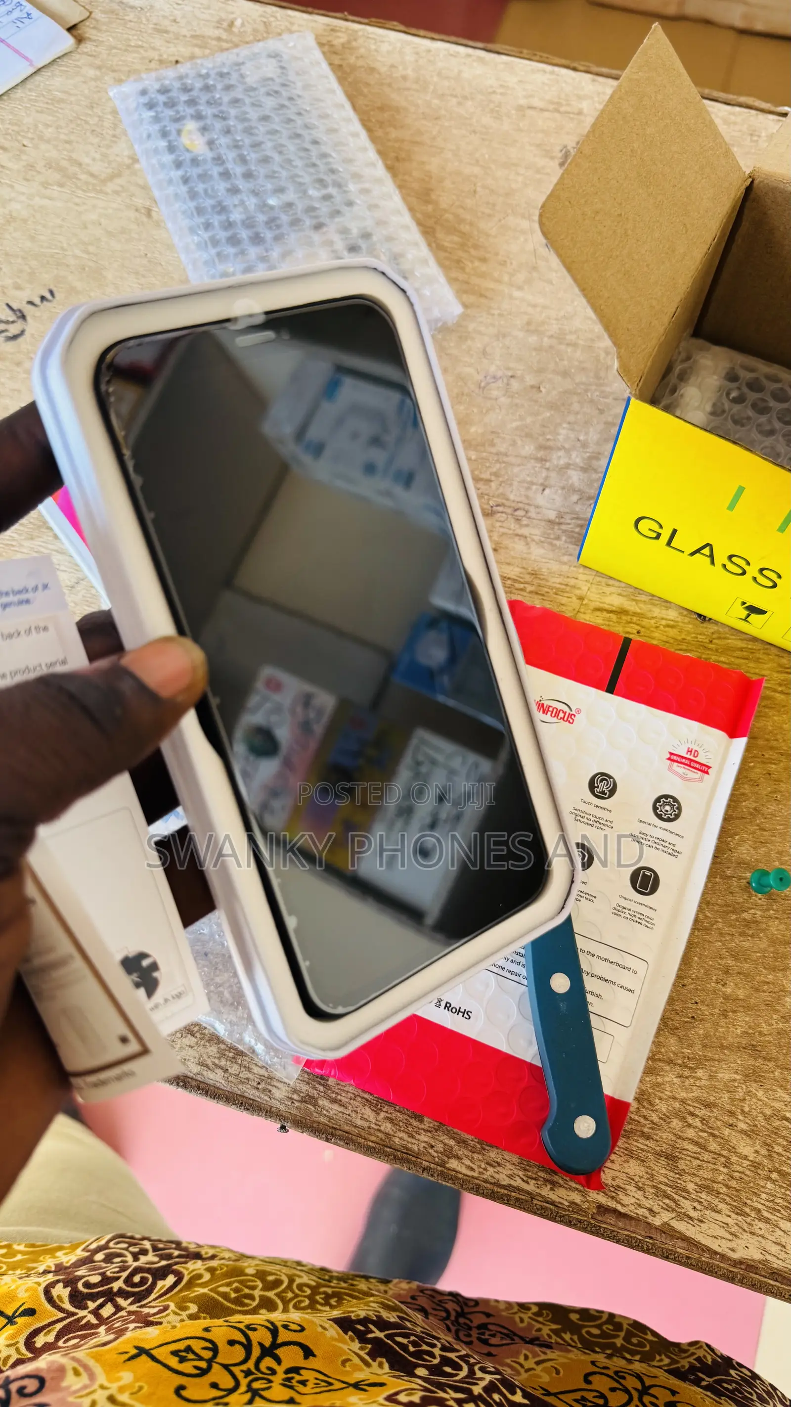 iPhone Screens