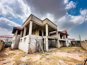 8bdrm House in Community 25 for sale