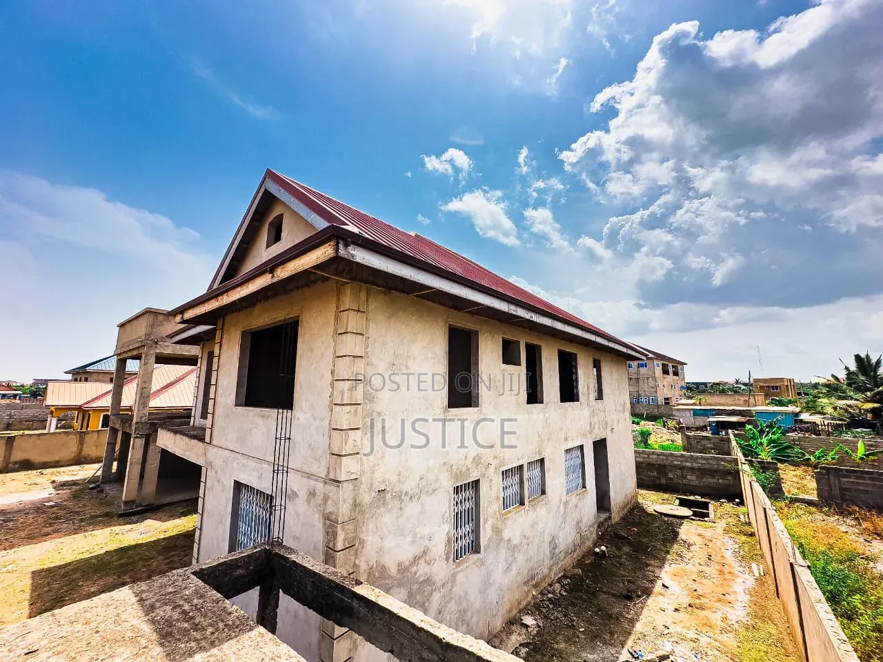 8bdrm House in Community 25 for sale