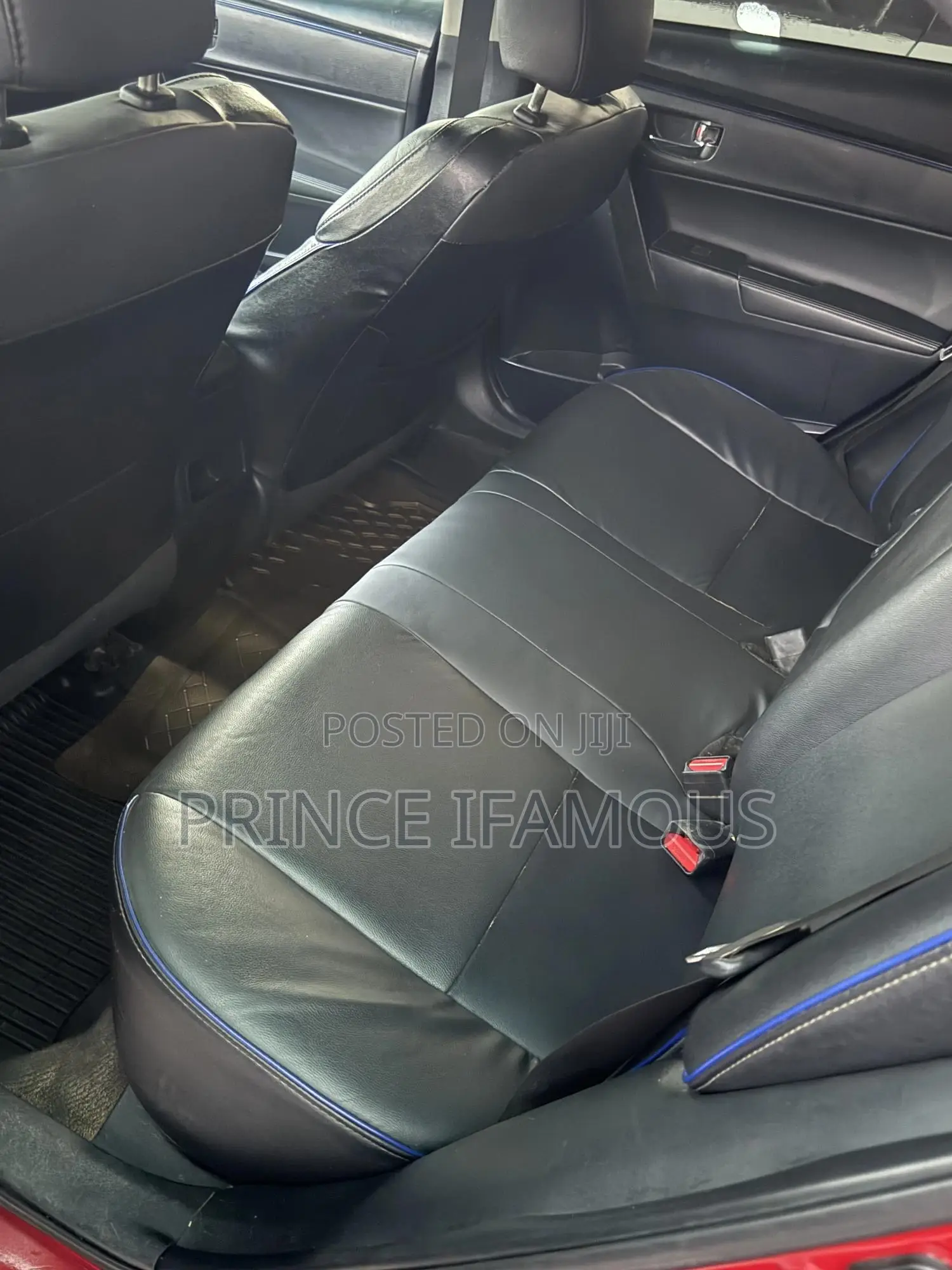 Toyota Corolla XLE (1.8L 4cyl 2A) 2018 Red