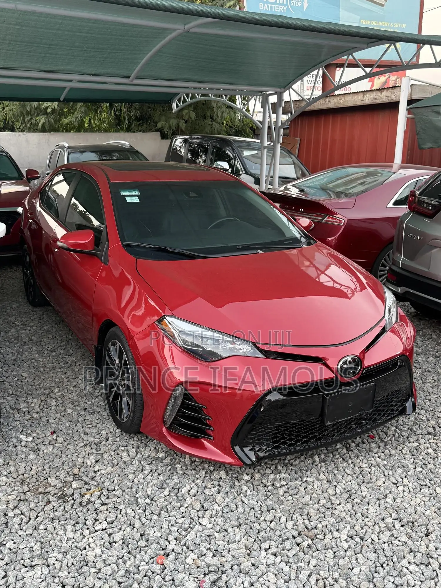 Toyota Corolla XLE (1.8L 4cyl 2A) 2018 Red