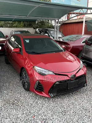 Toyota Corolla XLE (1.8L 4cyl 2A) 2018 Red