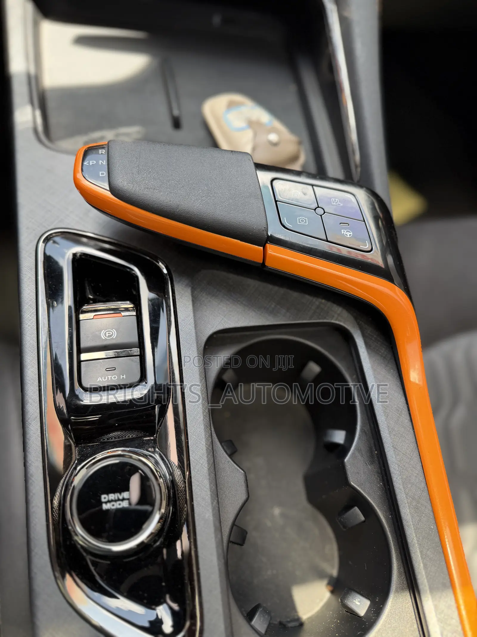 Changan UNI-T 1.5 FWD 2023 Blue