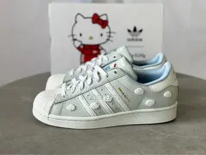 Adidas X Hallo Kitty Superstar