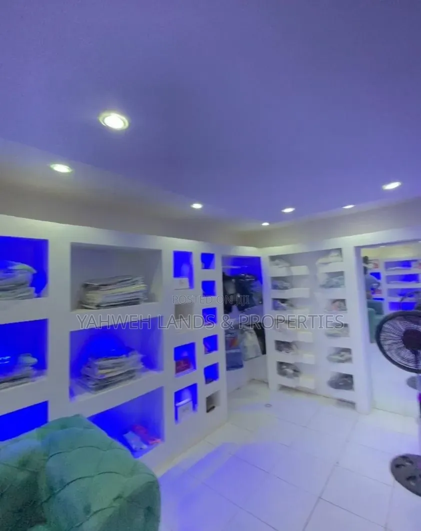 Boutique Container for Rent