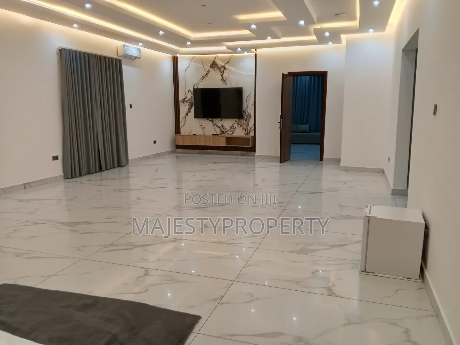 Newly Built Airbnb 5 Bedrooms Selfcompound for Rent at Ashley Botwe