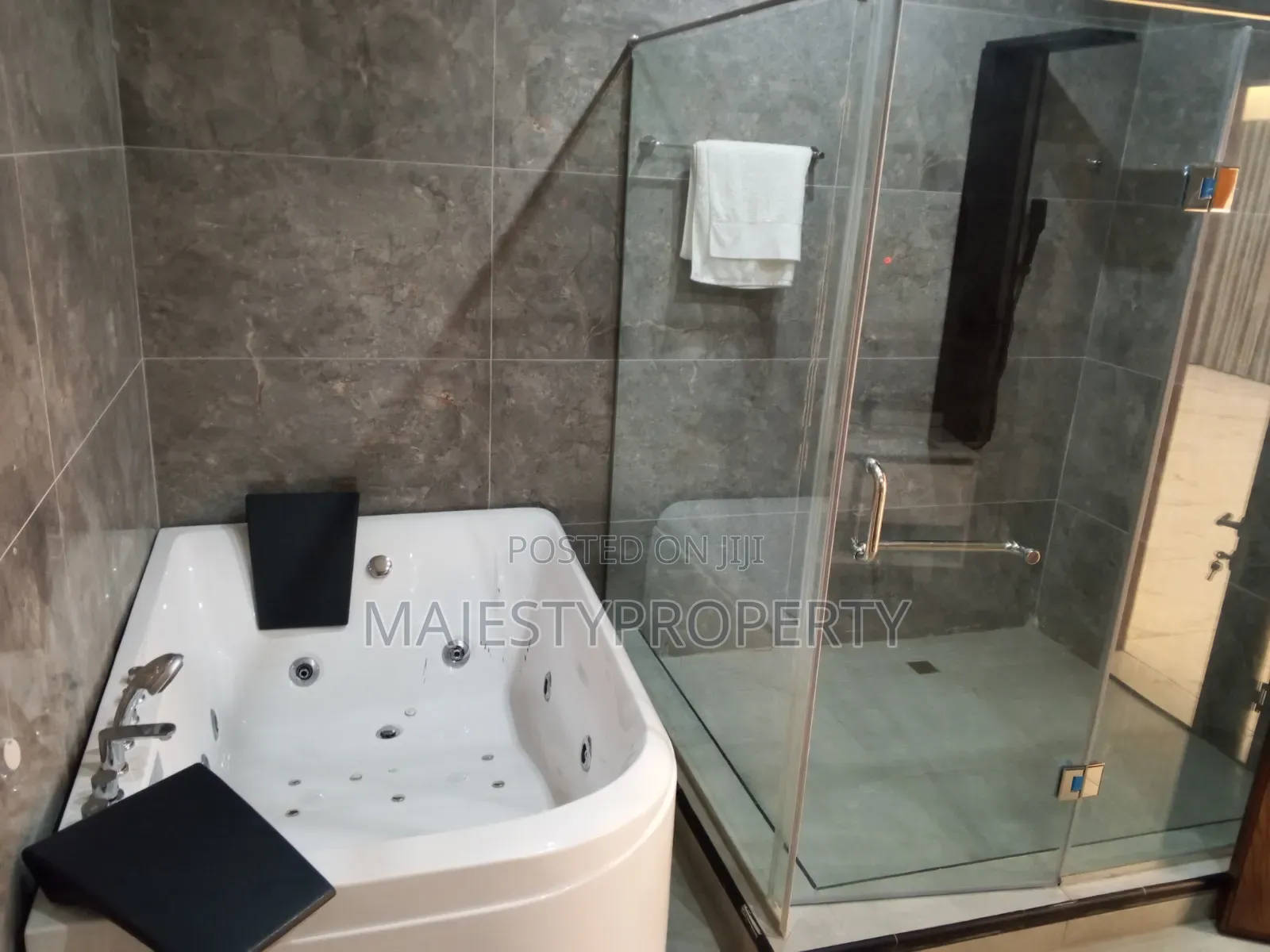 Newly Built Airbnb 5 Bedrooms Selfcompound for Rent at Ashley Botwe
