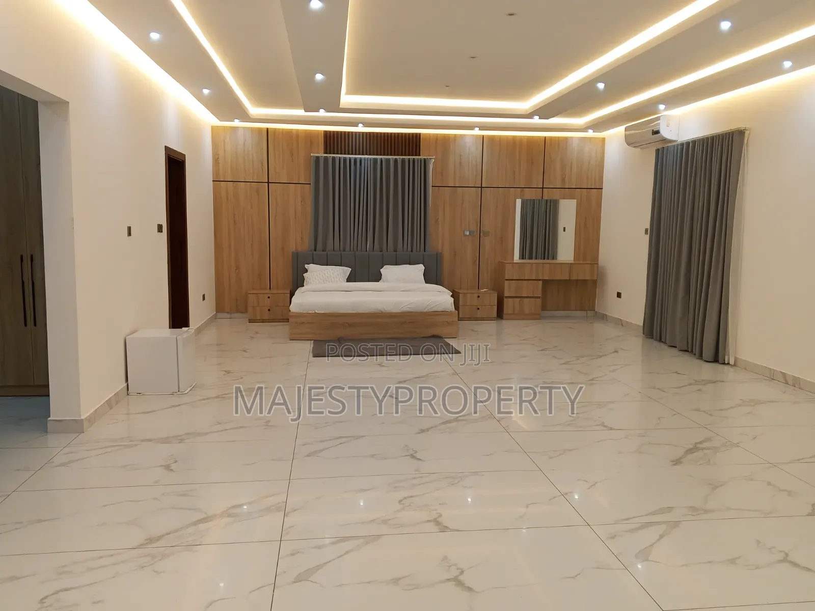 Newly Built Airbnb 5 Bedrooms Selfcompound for Rent at Ashley Botwe