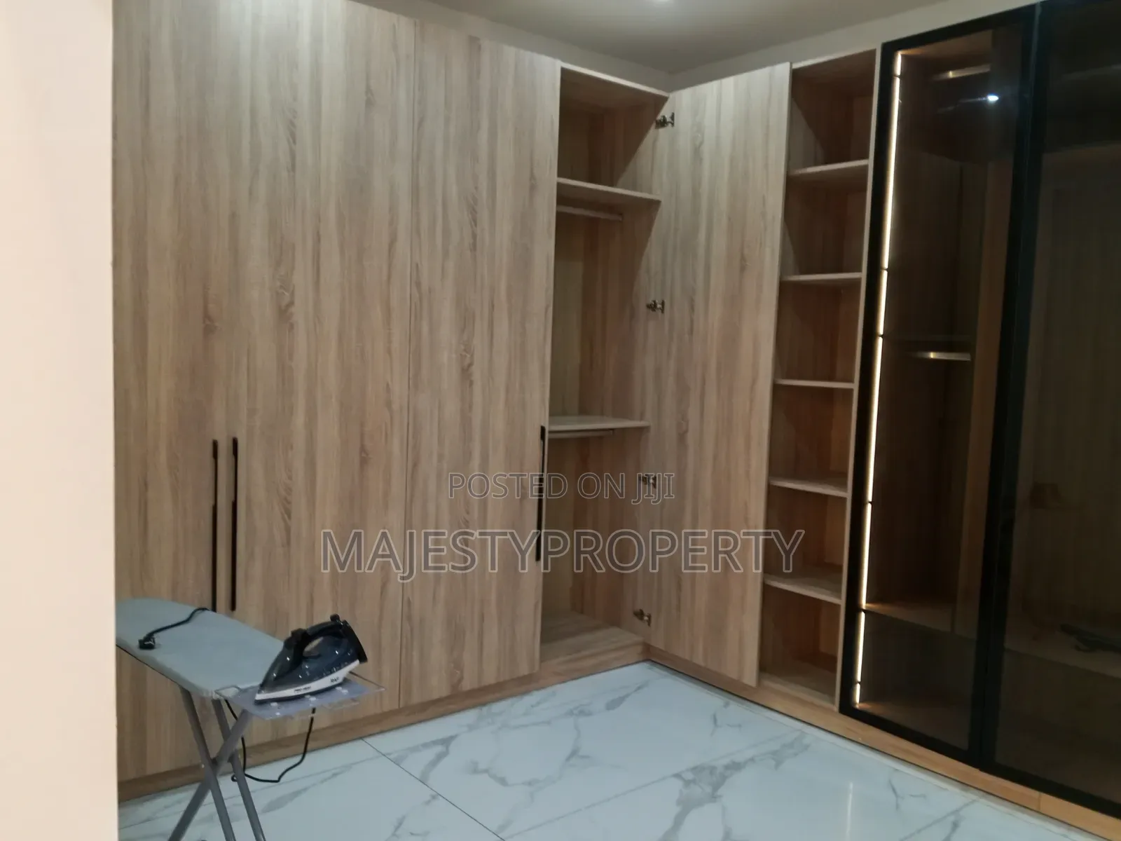 Newly Built Airbnb 5 Bedrooms Selfcompound for Rent at Ashley Botwe