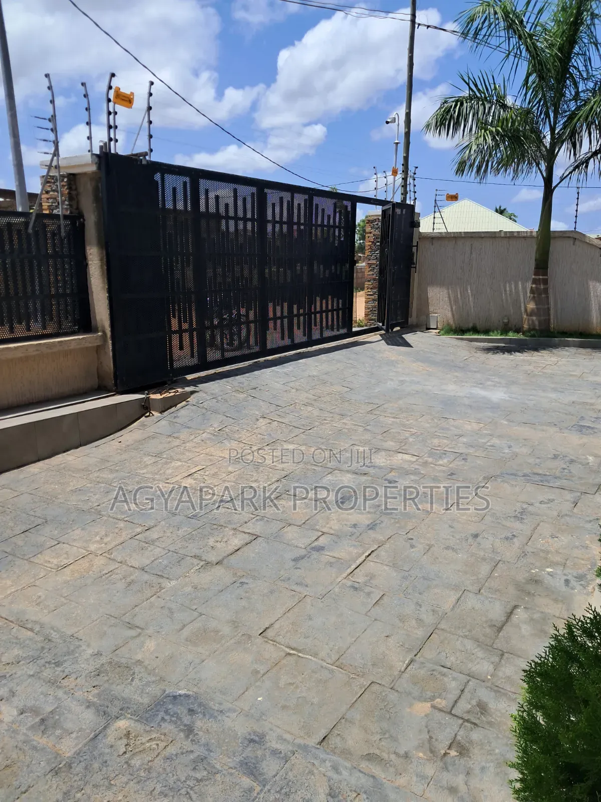 1bdrm Bedsitter in Doblogono, Amasaman for rent