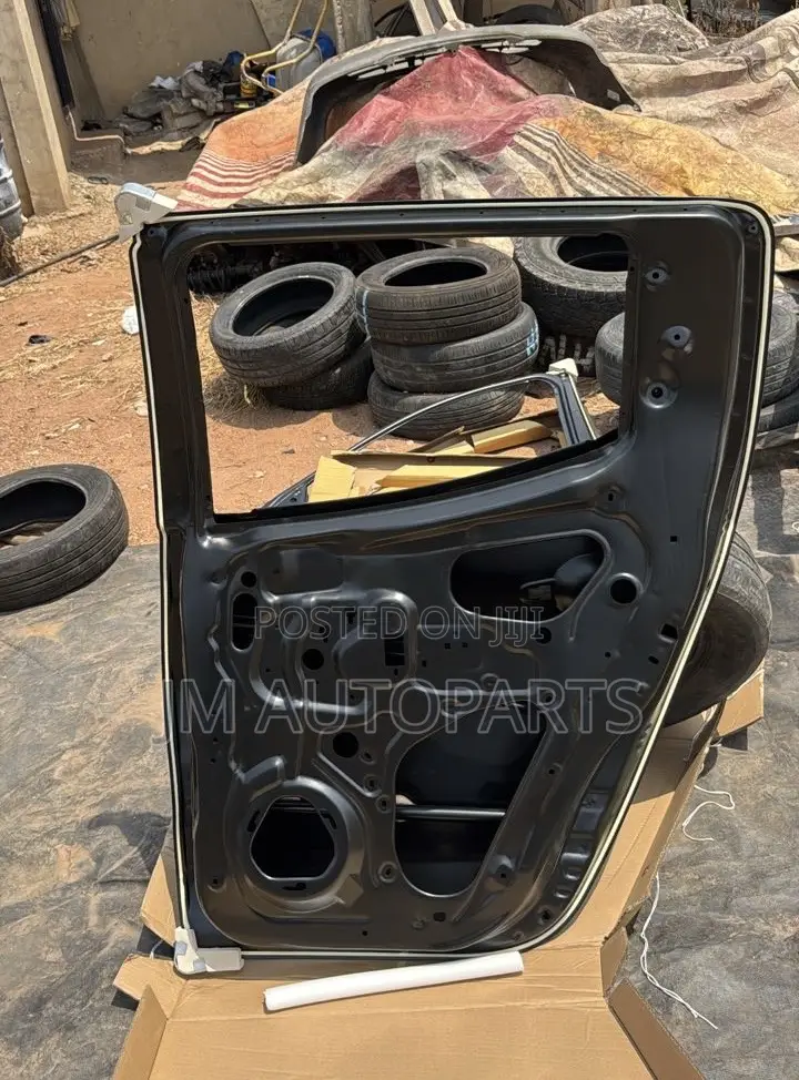 Mitsubishi L200 2015-2019 Back Door Right Side