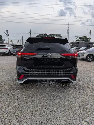 Toyota Highlander XSE AWD 2023 Black