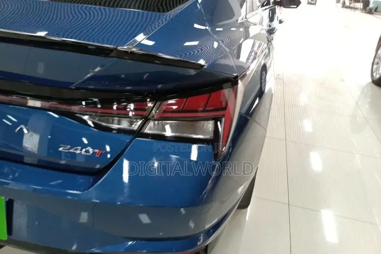 Hyundai Elantra Limited w/SULEV 2021 Blue