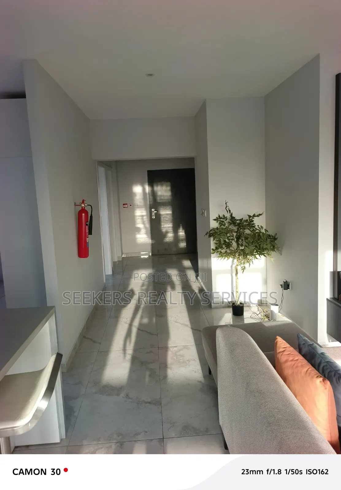 Furnished 1bdrm Apartment in Seekers Realty, Oxford Street for rent