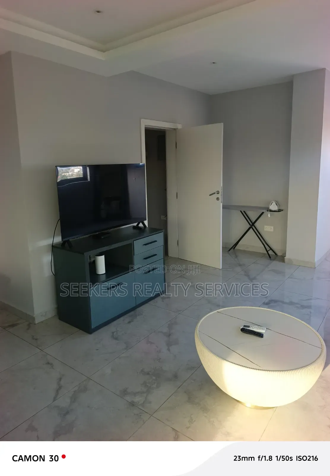 Furnished 2bdrm Apartment in Seekers Realty, Oxford Street for rent