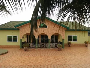 5bdrm House in Santasi Brofeyedu, Kumasi Metropolitan for sale