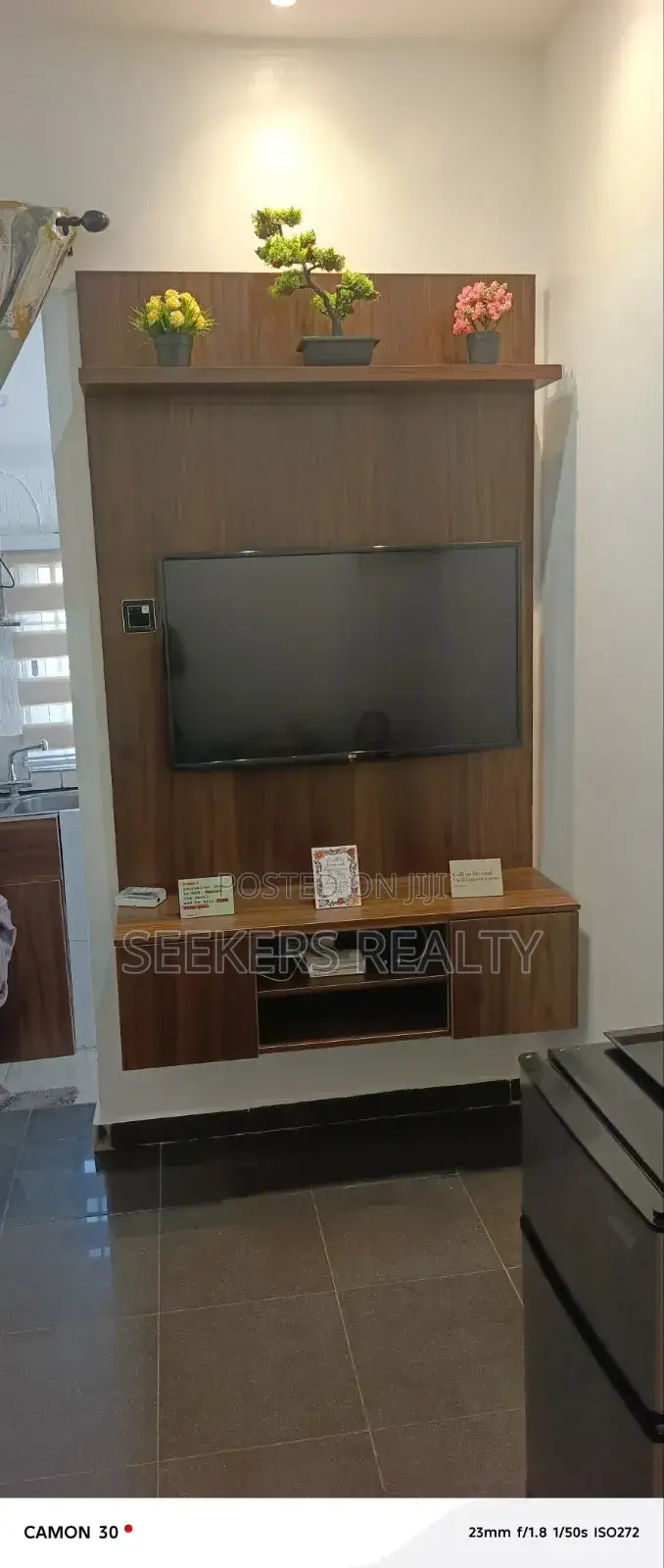 Furnished 1bdrm Apartment in Seekers Realty, Oxford Street for rent