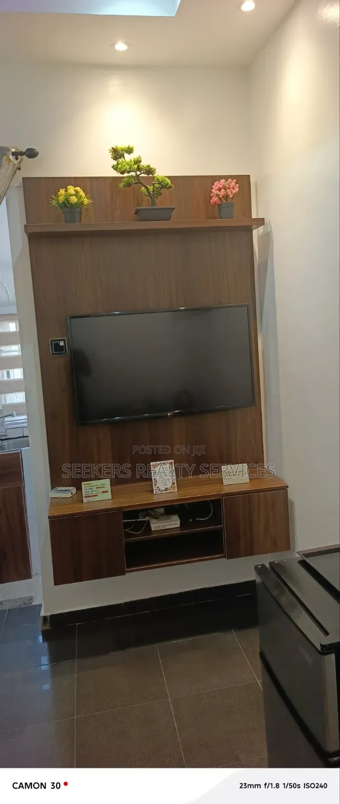 Furnished 1bdrm Apartment in Seekers Realty, Oxford Street for rent