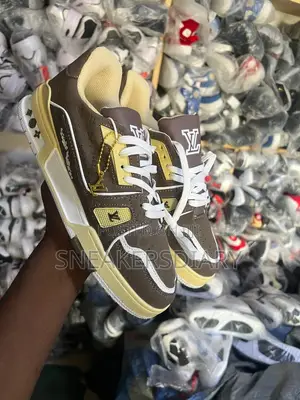Louis Vuitton Sneaker Brown
