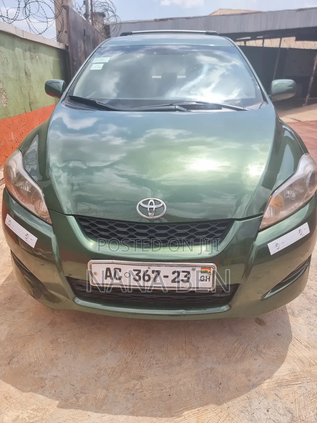 Toyota Matrix L Hatchback FWD (1.8L 4cyl 5M) 2012