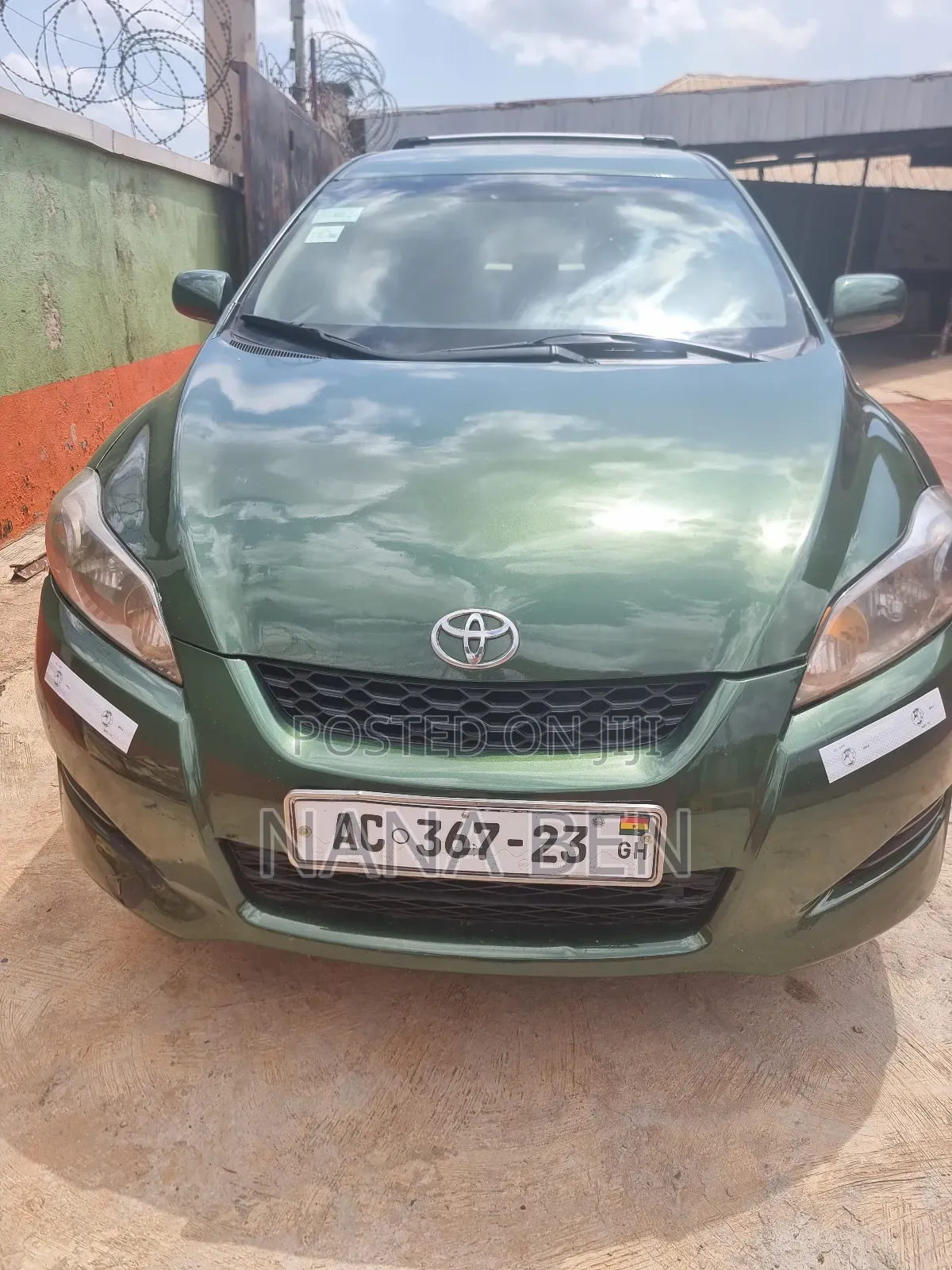 Toyota Matrix L Hatchback FWD (1.8L 4cyl 5M) 2012
