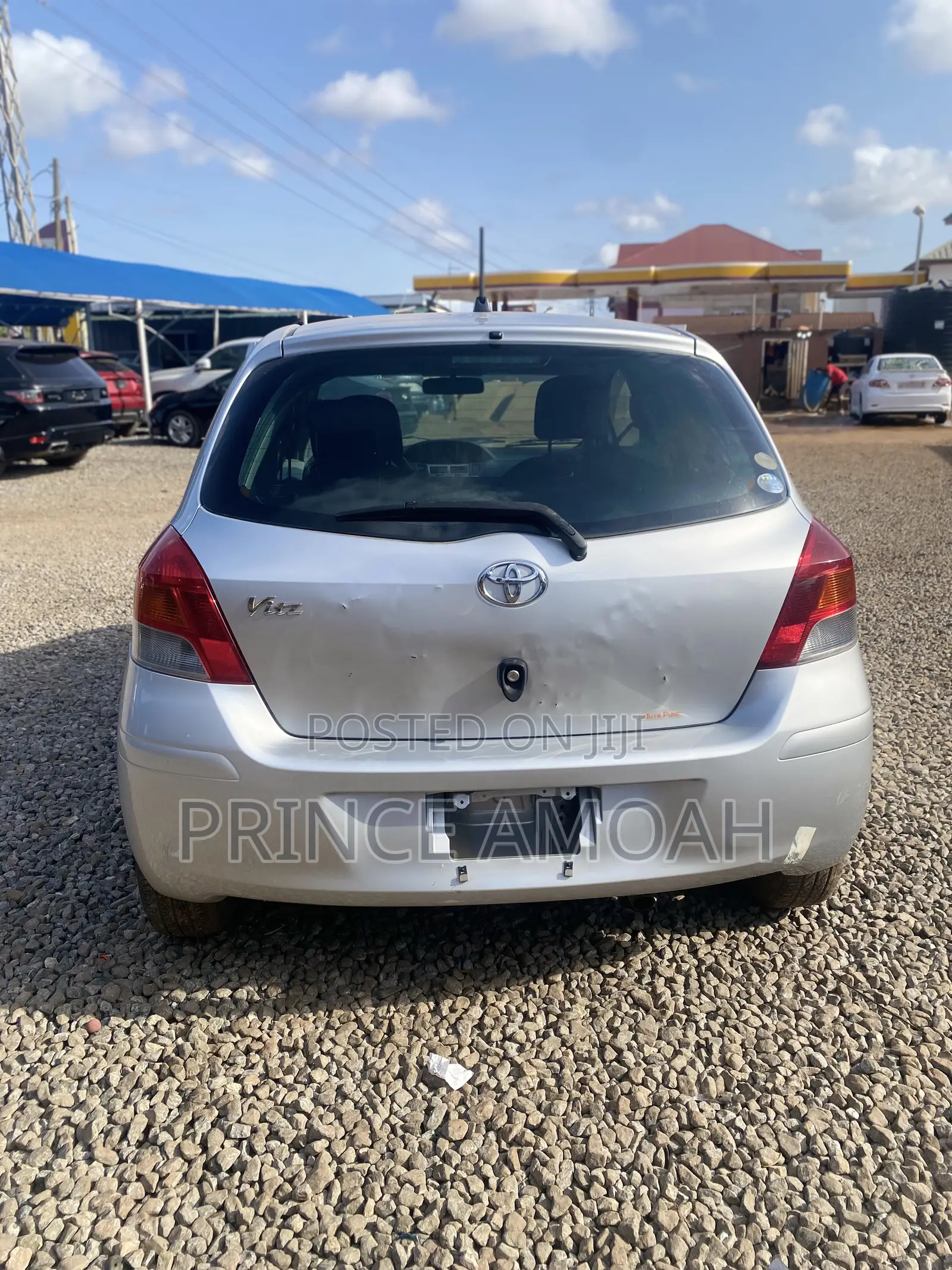 Toyota Vitz 1.3 FWD 5dr 2010 Silver