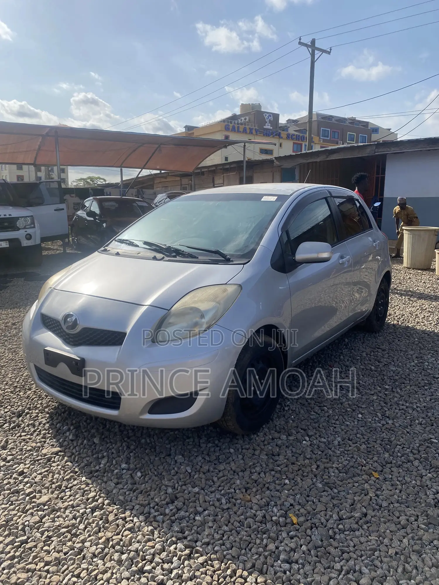 Toyota Vitz 1.3 FWD 5dr 2010 Silver