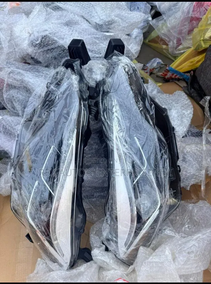 Toyota Corolla Headlight 2017 Pair