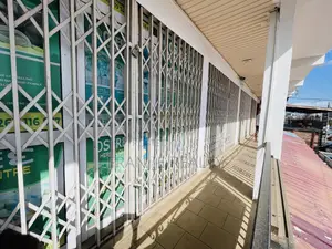 Double Shop for Rent at Abelempke.