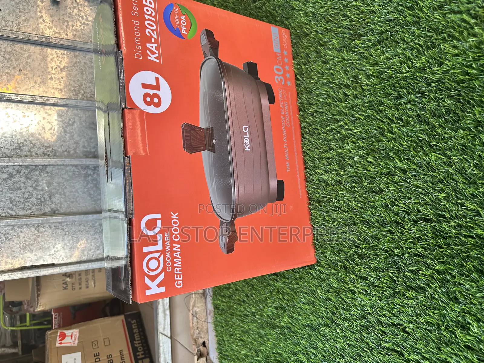 Quality and Classic Cooking Pot (8 Litres)