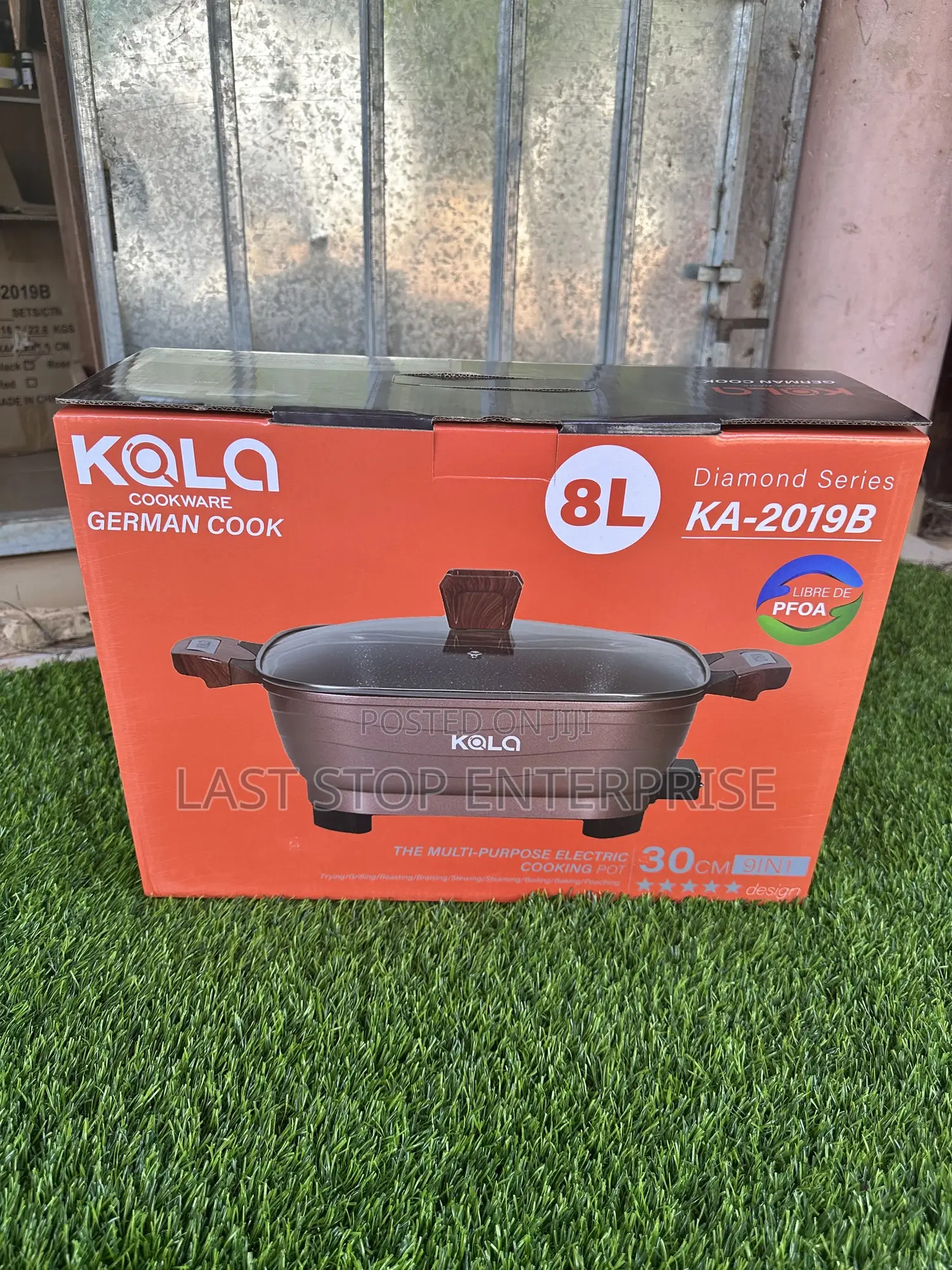 Quality and Classic Cooking Pot (8 Litres)