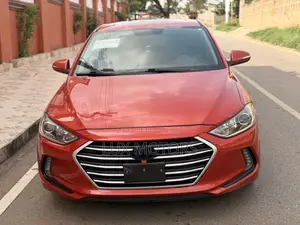 Hyundai Elantra Value Edition Sedan FWD (2.0L 4cyl 6A) 2017 Orange