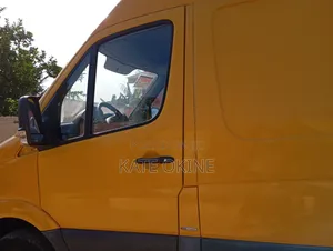 Mercedes-Benz Sprinter 2005 Yellow