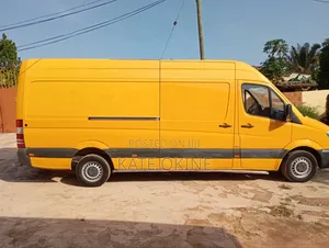 Mercedes-Benz Sprinter 2005 Yellow