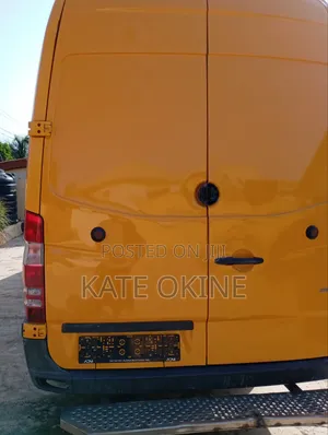 Mercedes-Benz Sprinter 2005 Yellow