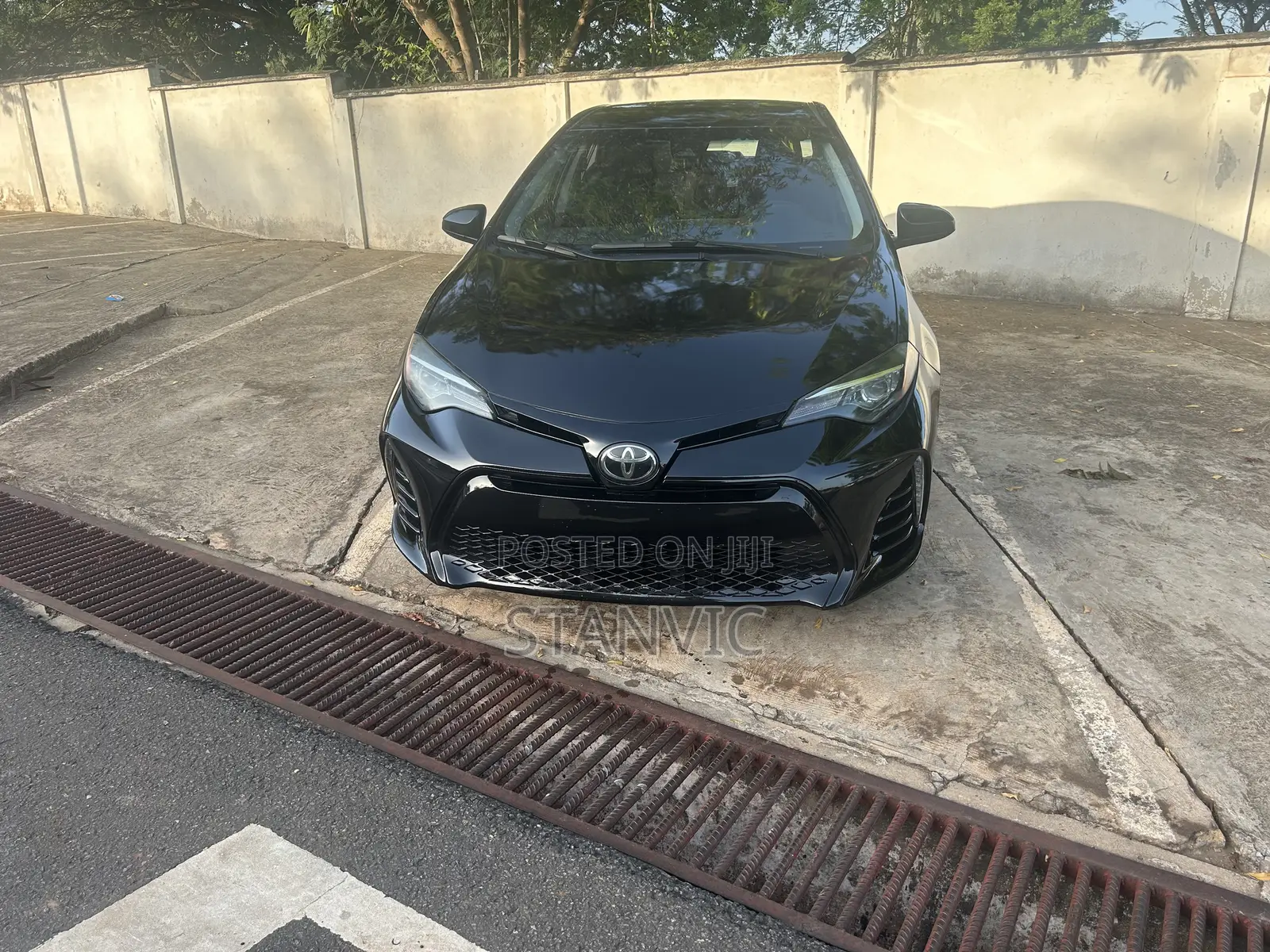 Toyota Corolla LE Eco (1.8L 4cyl 2A) 2019 Black