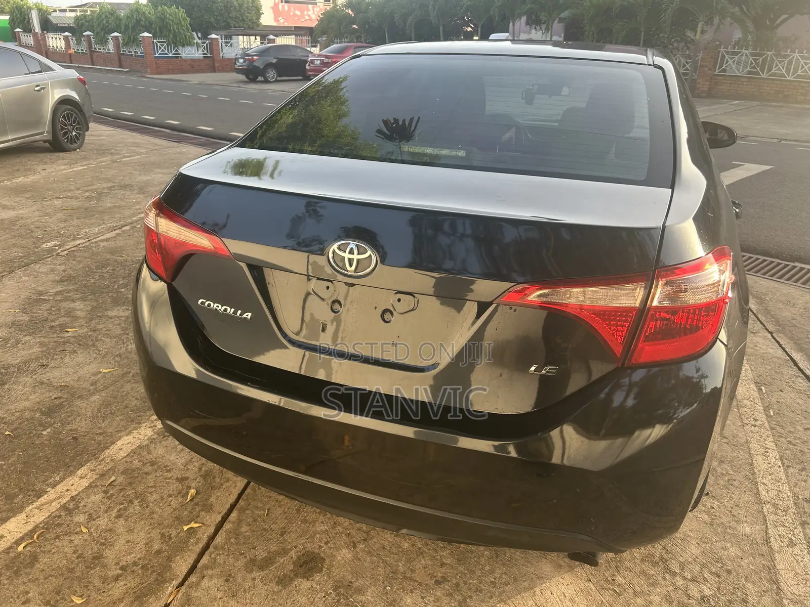Toyota Corolla LE Eco (1.8L 4cyl 2A) 2019 Black