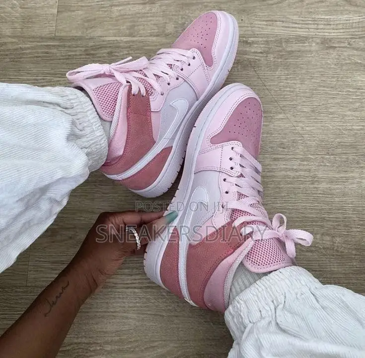 Nike Air Jordan 1 Pink