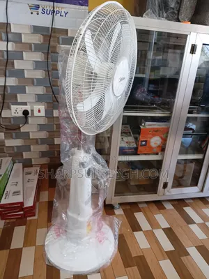 Media Rechargeable 18" Fan