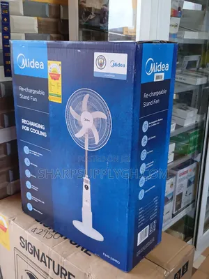 Media Rechargeable 18" Fan